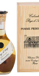 Кальвадос «Calvados Pays d'Auge Pomme Prisonniere» в подарочном деревянном футляре
